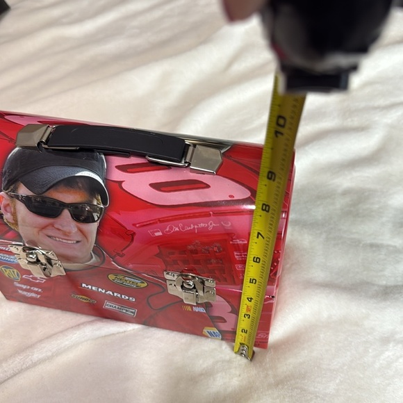 Dale Earnhardt, Jr. Lunch Box - Picture 13 of 13